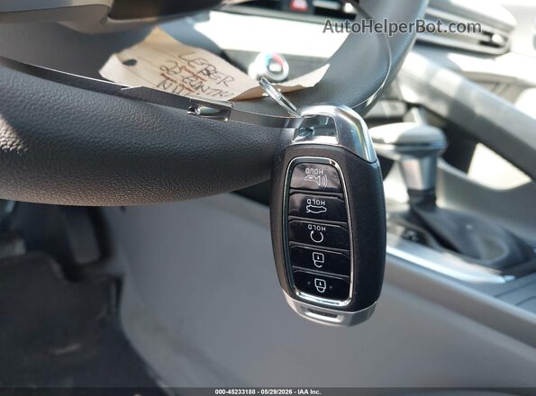 5NPLM4AG6NH074635 2022 HYUNDAI ELANTRA White Widok deski rozdzielczej