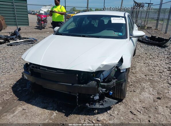 5NPLM4AG6NH074635 2022 HYUNDAI ELANTRA White Widok z przodu