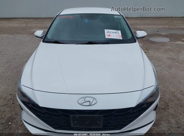 5NPLM4AG8NH083143 2022 HYUNDAI ELANTRA Белый Вид спереди