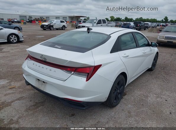 5NPLM4AG8NH083143 2022 HYUNDAI ELANTRA Белый Задняя правая четверть