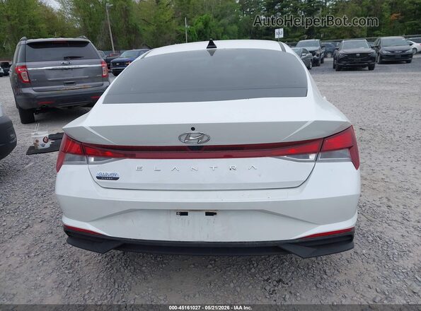 5NPLM4AG9NH053889 2022 HYUNDAI ELANTRA White 