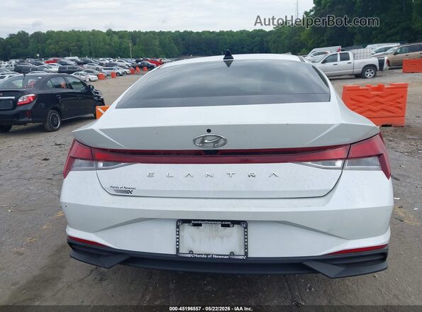 5NPLM4AG9PH093960 2023 HYUNDAI ELANTRA White 