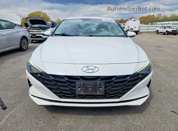 5NPLM4AG9PH104231 2023 HYUNDAI ELANTRA Белый Вид спереди