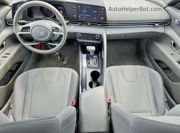 5NPLM4AG9PH104231 2023 HYUNDAI ELANTRA Белый Вид панели приборов