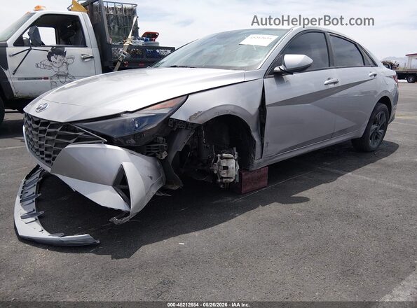 5NPLM4AGXPH089061 2023 HYUNDAI ELANTRA Серебряный Передняя левая четверть