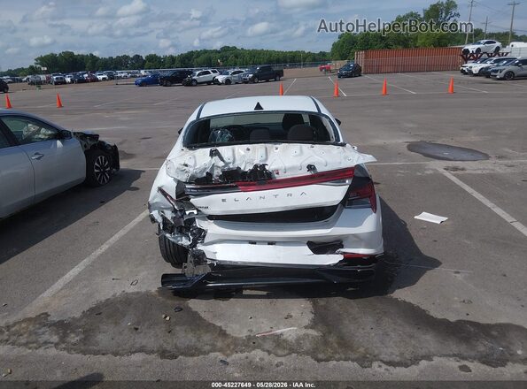 5NPLN4AG5NH066877 2022 HYUNDAI ELANTRA White 
