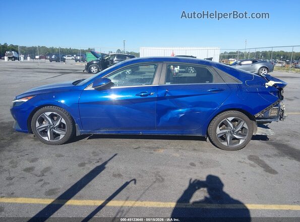 5NPLN4AG5NH067205 2022 HYUNDAI ELANTRA Blue Սալոնի 360 աստիճան տեսք