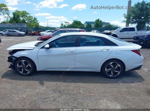 5NPLP4AG7MH002915 2021 HYUNDAI ELANTRA White Rear interior view