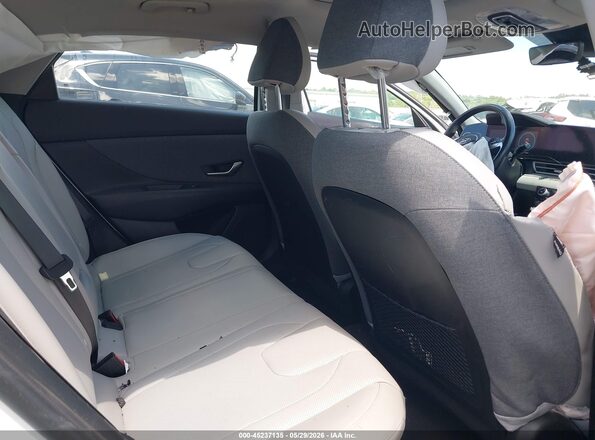 5NPLP4AG7MH002915 2021 HYUNDAI ELANTRA White VIN sticker view