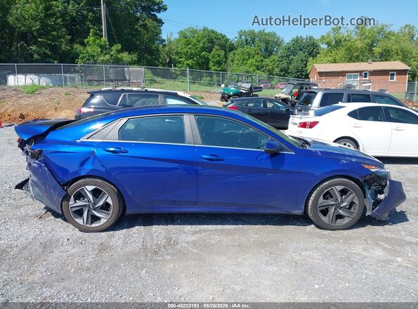 5NPLP4AG7NH068477 2022 HYUNDAI ELANTRA Blue 360 interior view