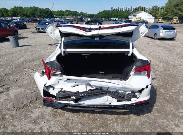 5NPLP4AG8NH073994 2022 HYUNDAI ELANTRA White 