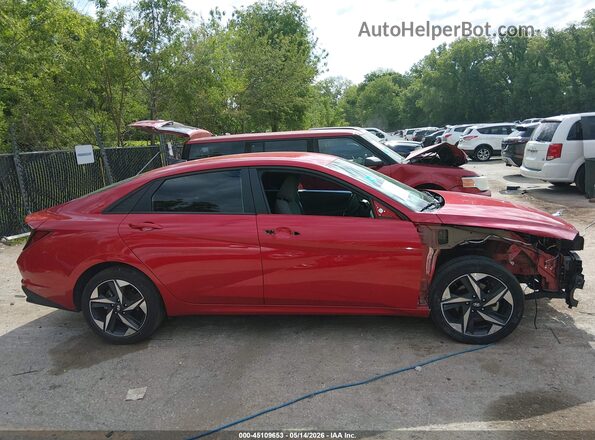 5NPLS4AG0PH098700 2023 HYUNDAI ELANTRA Red 360 interior view