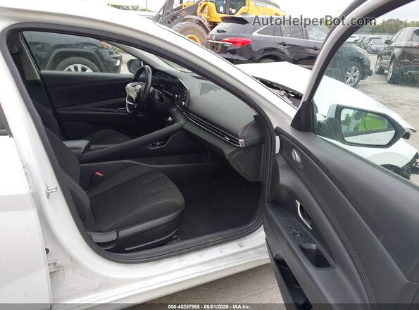 5NPLS4AG1MH000575 2021 HYUNDAI ELANTRA White Front interior view
