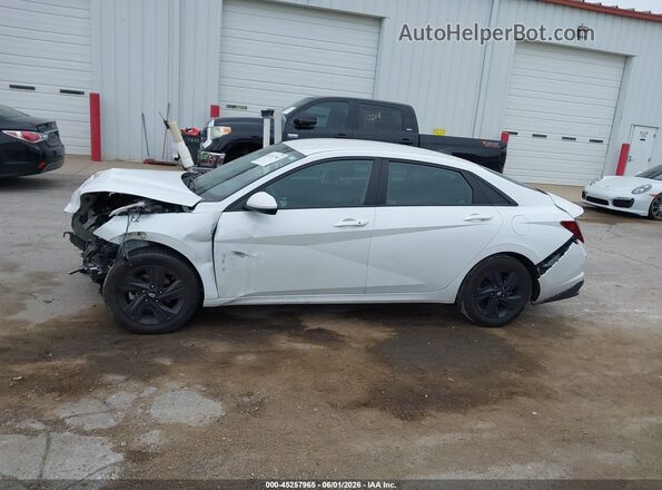 5NPLS4AG1MH000575 2021 HYUNDAI ELANTRA White 360 interior view