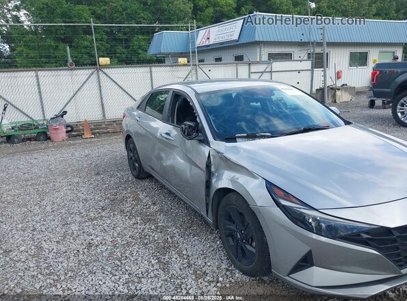 5NPLS4AG1MH009714 2021 HYUNDAI ELANTRA Silver Widok z przodu