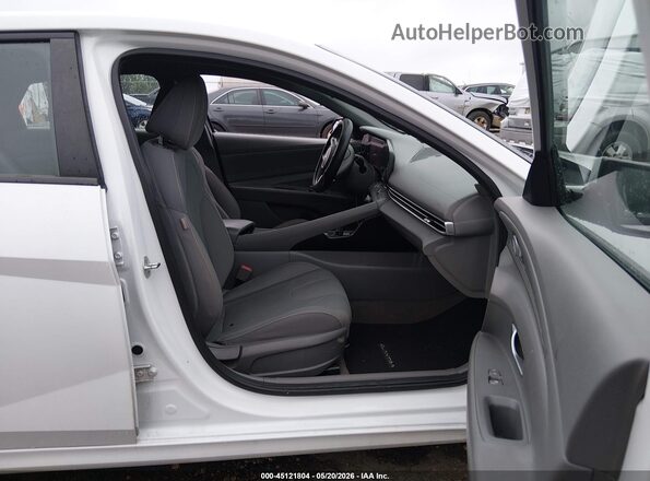 5NPLS4AG1PH090153 2023 HYUNDAI ELANTRA White Vista interior delantera