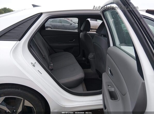 5NPLS4AG1PH090153 2023 HYUNDAI ELANTRA White Vista de la etiqueta del VIN