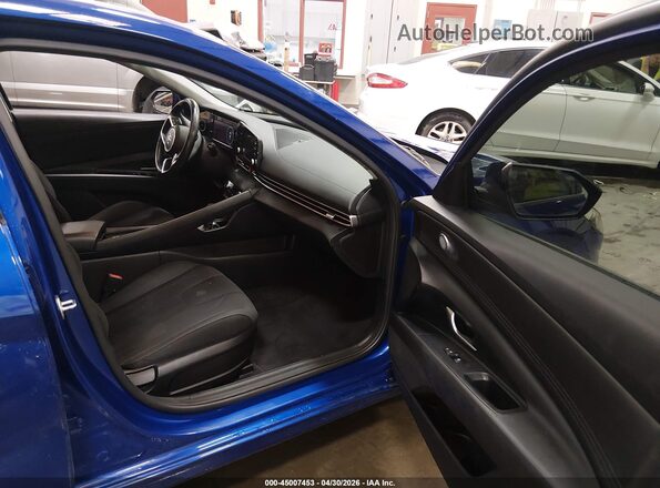 5NPLS4AG2MH052426 2021 HYUNDAI ELANTRA Blue Front interior view
