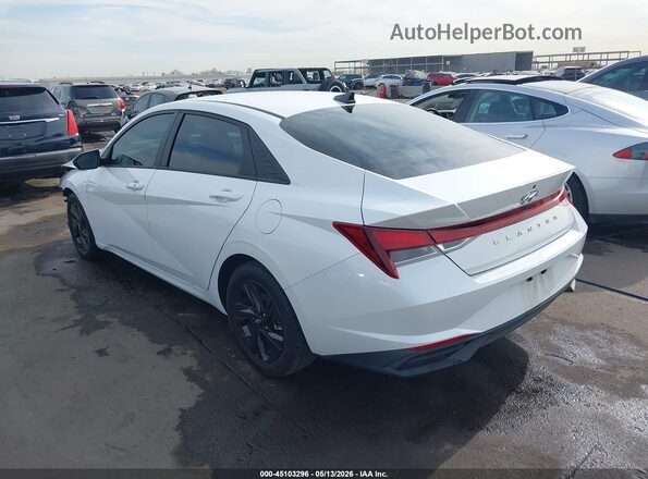 5NPLS4AG3NH062576 2022 HYUNDAI ELANTRA White 