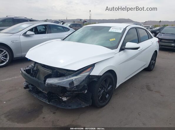 5NPLS4AG3NH062576 2022 HYUNDAI ELANTRA White 