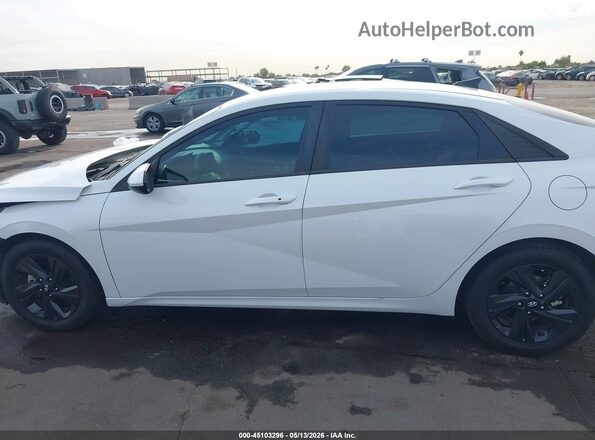 5NPLS4AG3NH062576 2022 HYUNDAI ELANTRA White 