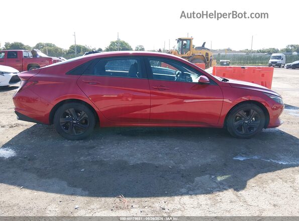 5NPLS4AG3NH075232 2022 HYUNDAI ELANTRA Red Vista interior trasera