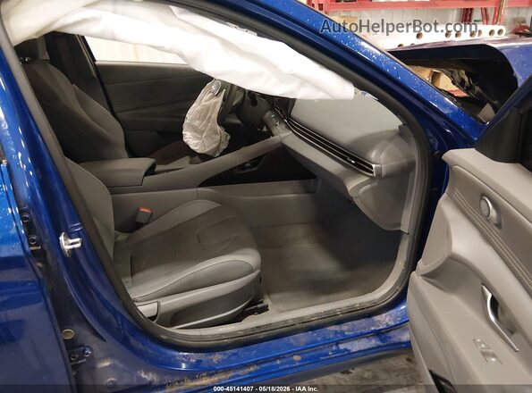 5NPLS4AG3PH093863 2023 HYUNDAI ELANTRA Blue Вид салону спереду