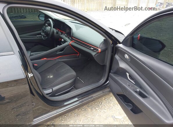 5NPLS4AG4PH112419 2023 HYUNDAI ELANTRA Black Սալոնի դիմացի տեսք