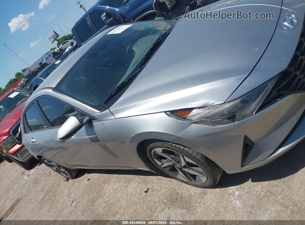 5NPLS4AG9PH112917 2023 HYUNDAI ELANTRA Серебряный Панорамный вид салона 360°