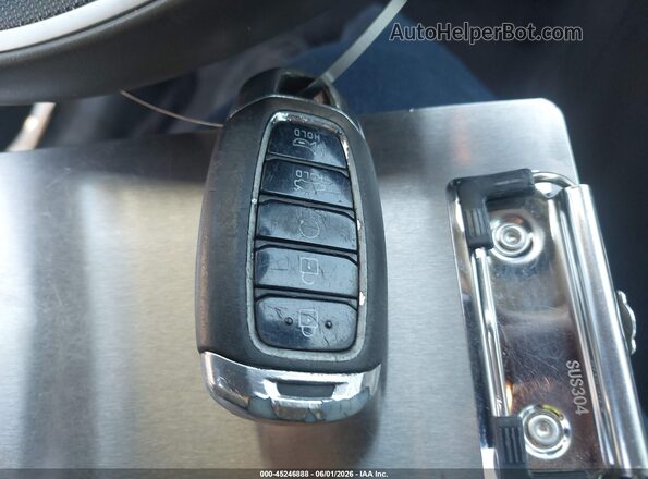 5NPLS4AG9PH112917 2023 HYUNDAI ELANTRA Серебряный Вид панели приборов