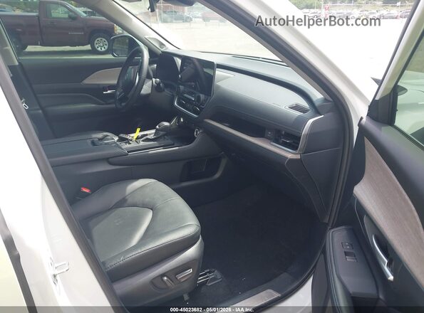 5TDAAAB55SS073364 2025 TOYOTA LIMITED White Front interior view