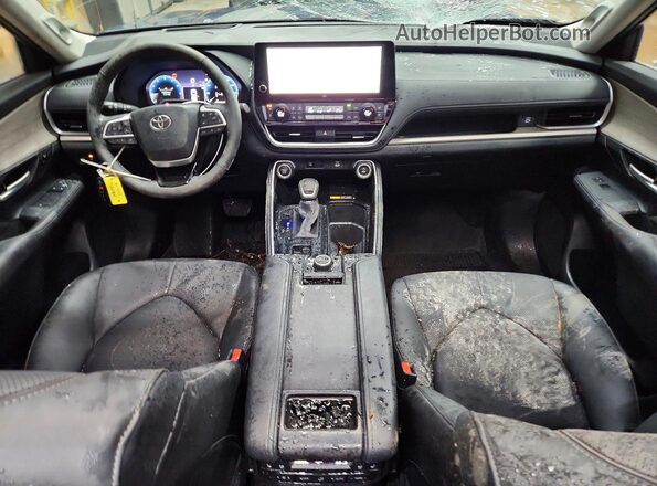 5TDAAAB58TS117746 2026 TOYOTA GRAND Gray Вид панелі приладів