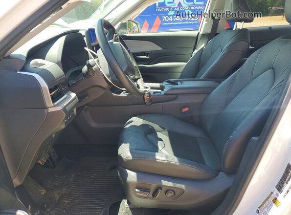 5TDACAB52SS036444 2025 TOYOTA LIMITED Белый Вид салона спереди