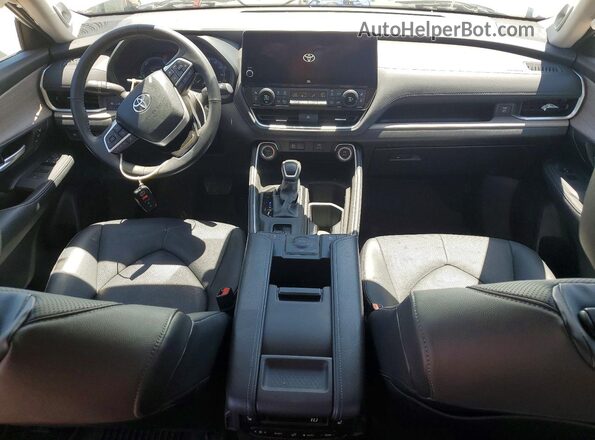 5TDACAB52SS036444 2025 TOYOTA LIMITED Белый Вид панели приборов