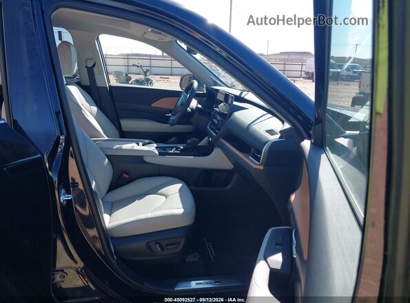 5TDACAB52SS043944 2025 TOYOTA LIMITED Black Front interior view