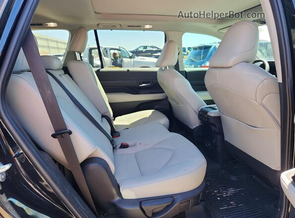 5TDACAB57SS041736 2025 TOYOTA GRAND Black Вид задньої частини салону