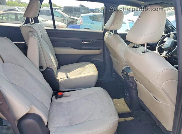 5TDADAB5XRS003280 2024 TOYOTA GRAND Silver Հետևի նստատեղերի տեսք