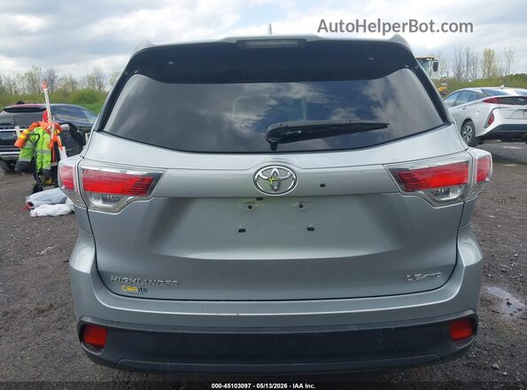 5TDBKRFH2GS274635 2016 TOYOTA LE Серебряный 