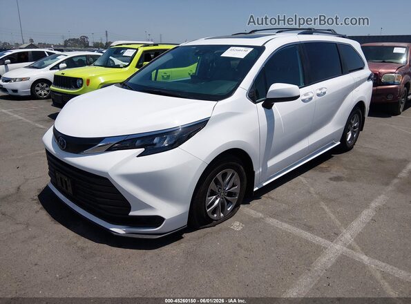 5TDBRKEC0SS261707 2025 TOYOTA SIENNA White Передня ліва чверть