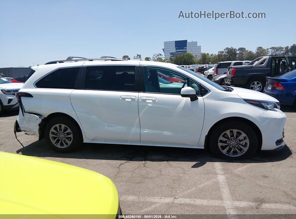 5TDBRKEC0SS261707 2025 TOYOTA SIENNA White Вид задньої частини салону