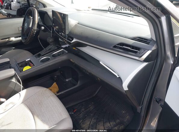 5TDBSKFC1SS175096 2025 TOYOTA SIENNA Серый Вид салона спереди