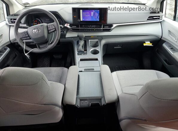 5TDBSKFC7SS154429 2025 TOYOTA LE White Vista del salpicadero
