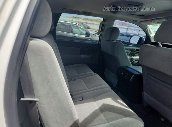 5TDBY5G13JS162135 2018 TOYOTA SEQUOIA Белый Вид задних сидений