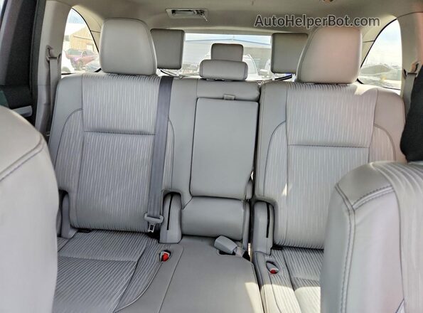 5TDBZRFH0HS465032 2017 TOYOTA HIGHLANDER Blue 