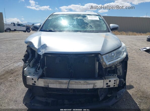 5TDBZRFH0KS980183 2019 TOYOTA HIGHLANDER Silver Սալոնի հետևի տեսք