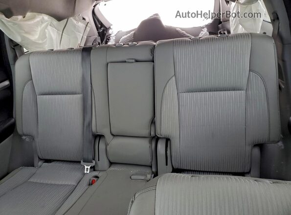 5TDBZRFH1JS485666 2018 TOYOTA HIGHLANDER Зеленый Вид задних сидений