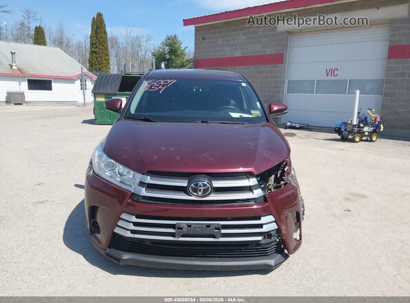5TDBZRFH6KS937032 2019 TOYOTA LE Burgundy Vista interior trasera