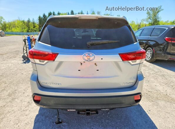 5TDBZRFH7HS381385 2017 TOYOTA HIGHLANDER Silver Вид ззаду