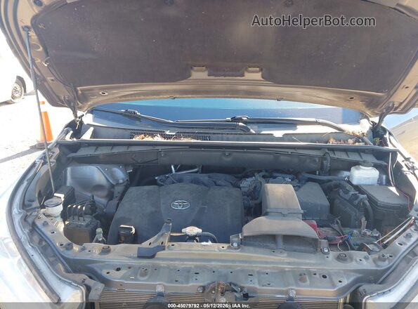 5TDBZRFH7KS723134 2019 TOYOTA LE Gray Vista trasera