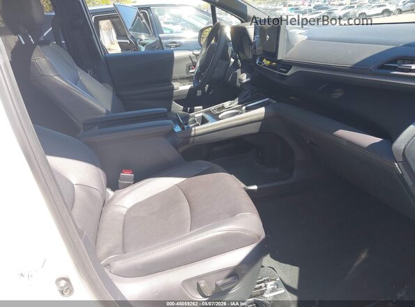 5TDCSKFC0TS251509 2026 TOYOTA SIENNA White 